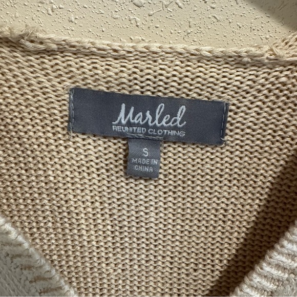 Marled Patriotic Flag Heart Beach Sweater - Picture 6 of 7